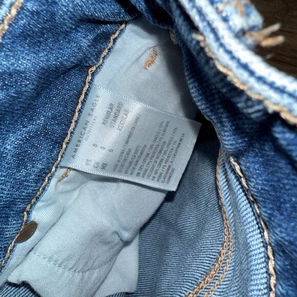 American Eagle Mom Straight Jeans - Picture 2 of 4